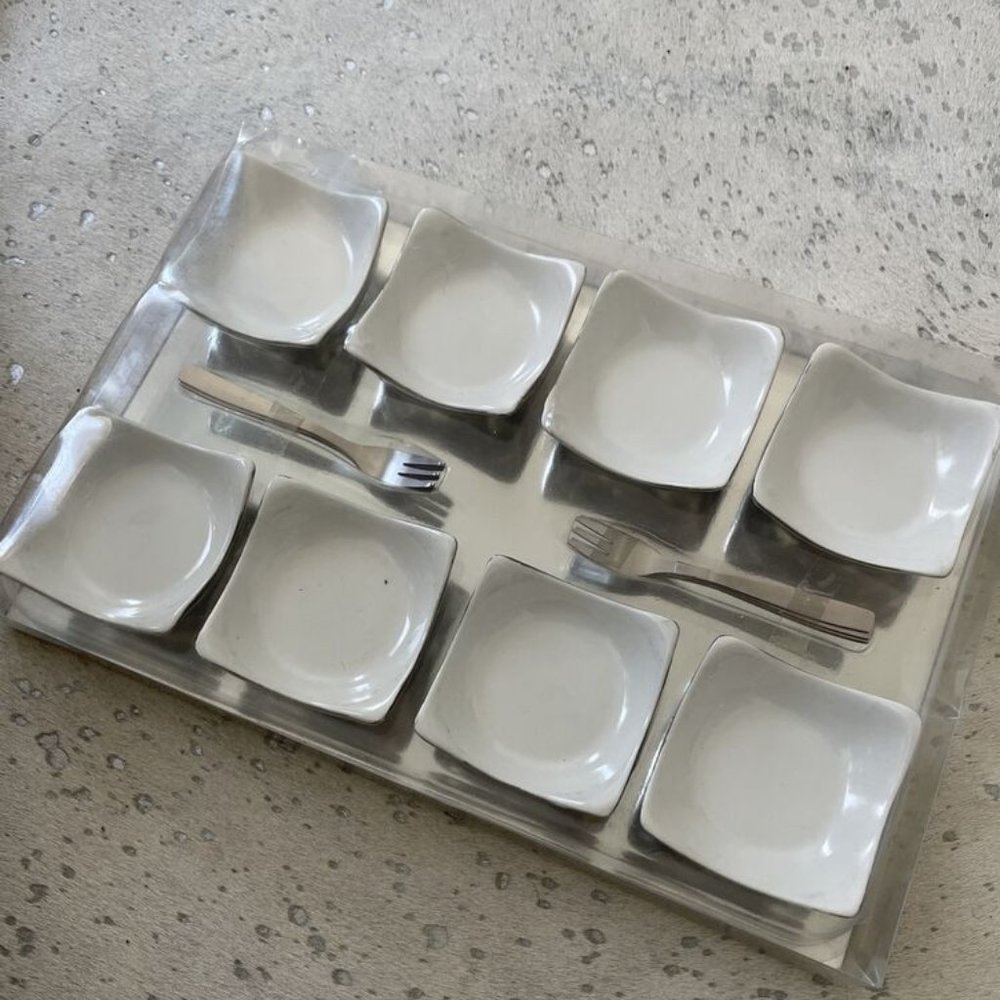 NEW Z Gallerie La Petite Appetizer Set For 8